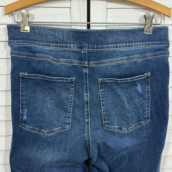 Spanx Jeans Size Large Pull On Distressed EUC - Picture 8 of 12